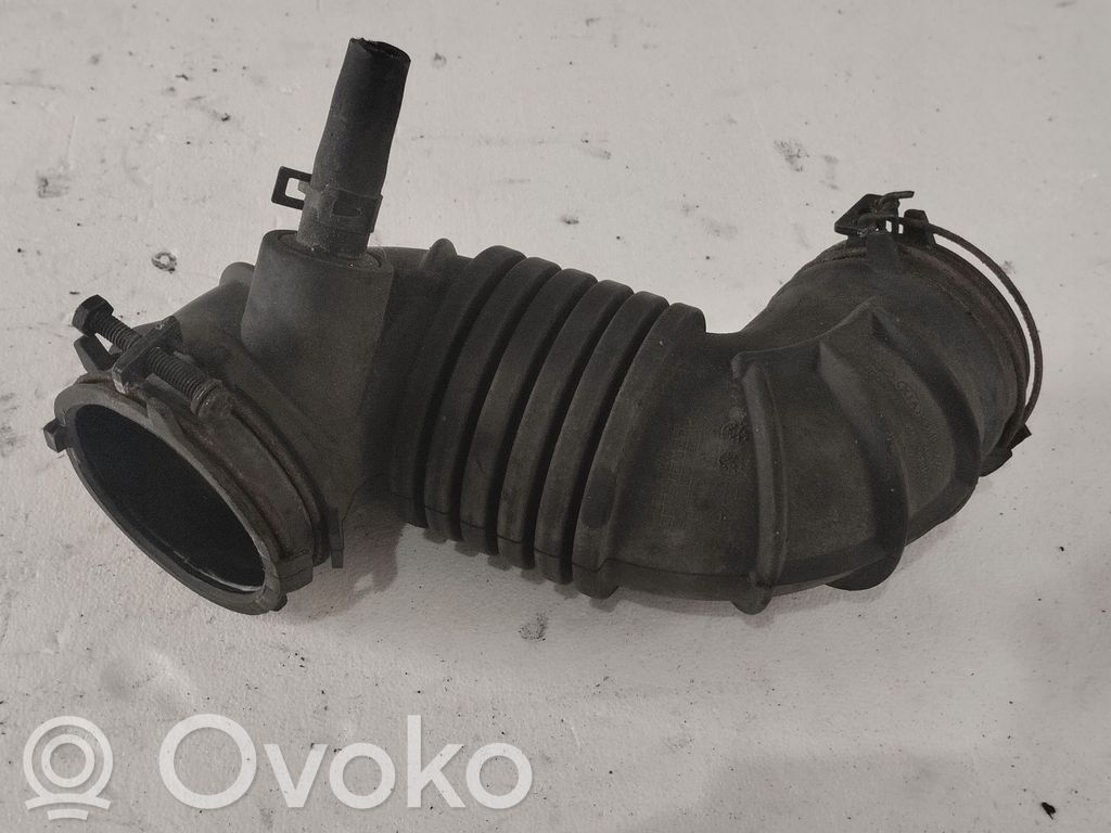 KIA Carens III Air intake hose/pipe 