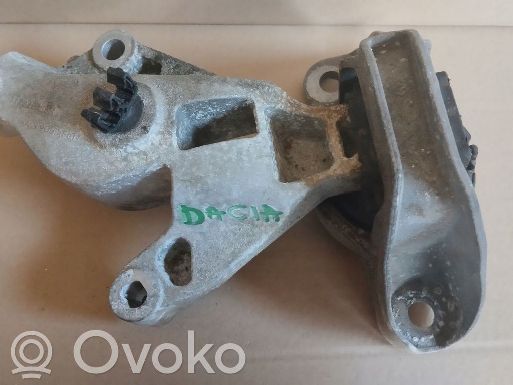 Dacia Sandero Engine mount bracket 