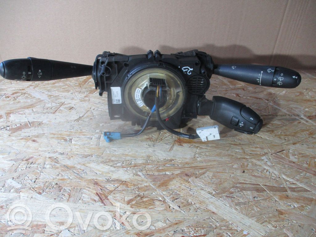 Peugeot 5008 Interruptor/palanca de limpiador de luz de giro 