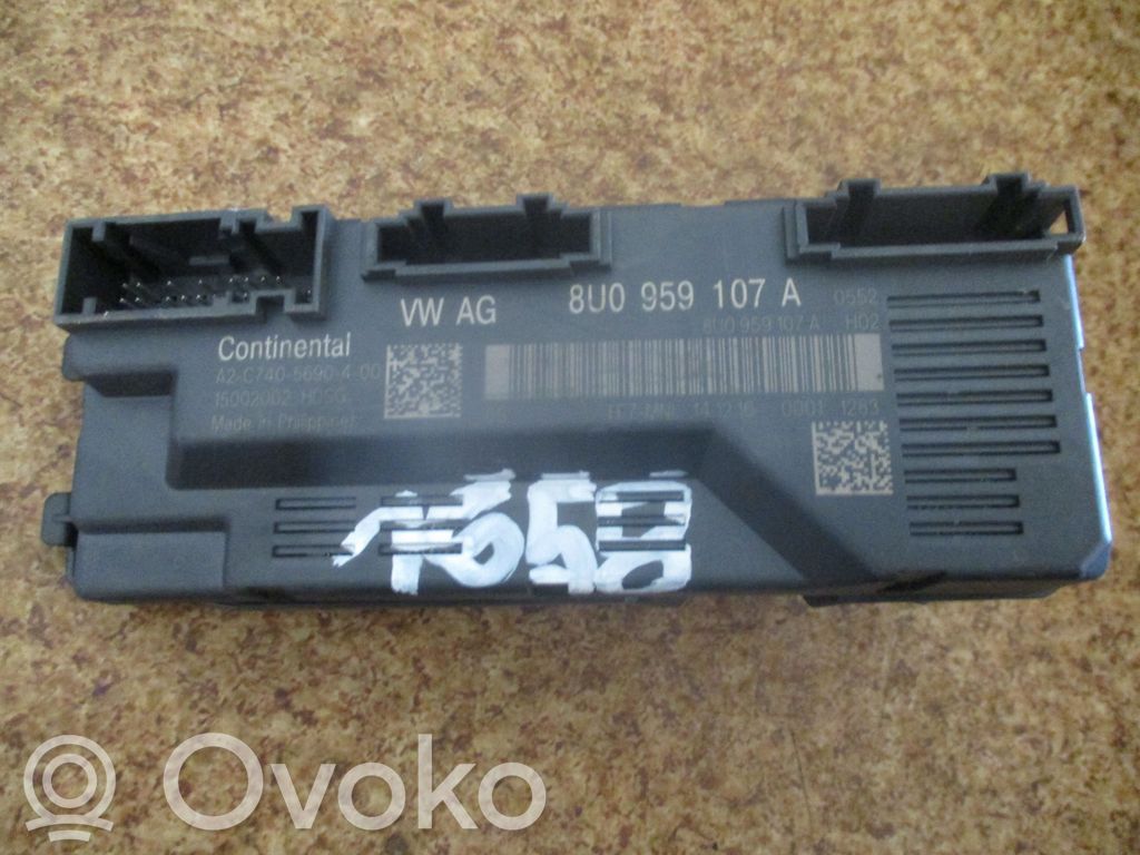 Tailgate/trunk control unit/module   8U0959107A