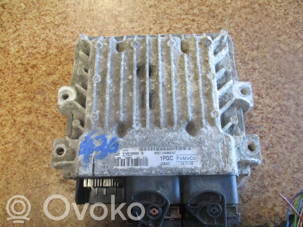 Moottorin ohjainlaite/moduuli   S180146202A