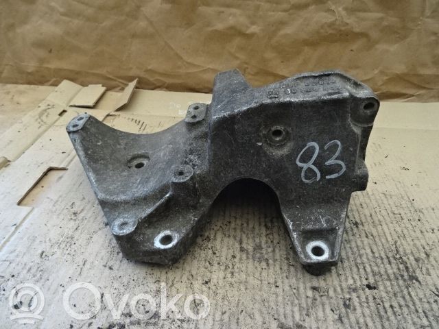 Opel Vectra B Engine mounting bracket 