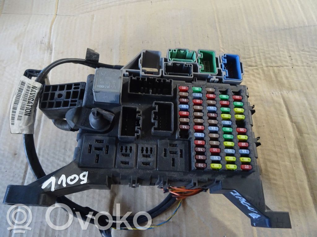 Ford Mondeo Mk III Fuse module 