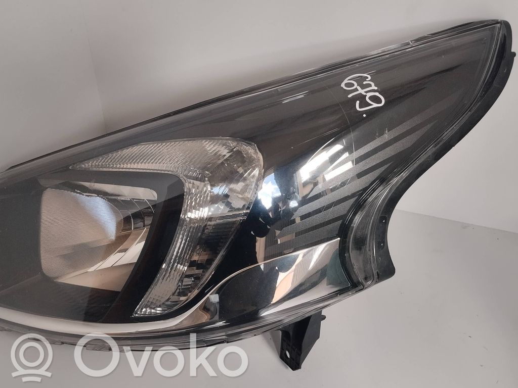 Opel Vivaro Scheinwerfer 