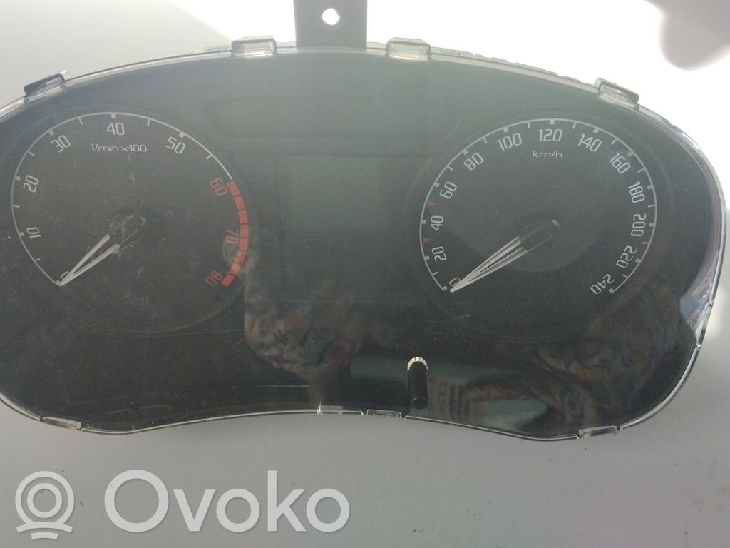 Skoda Fabia Mk2 (5J) Vitezometru (grup de instrumente) 