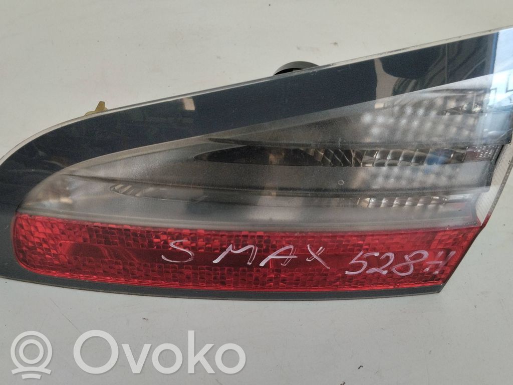 Ford S-MAX Aizmugurējais lukturis pārsegā 