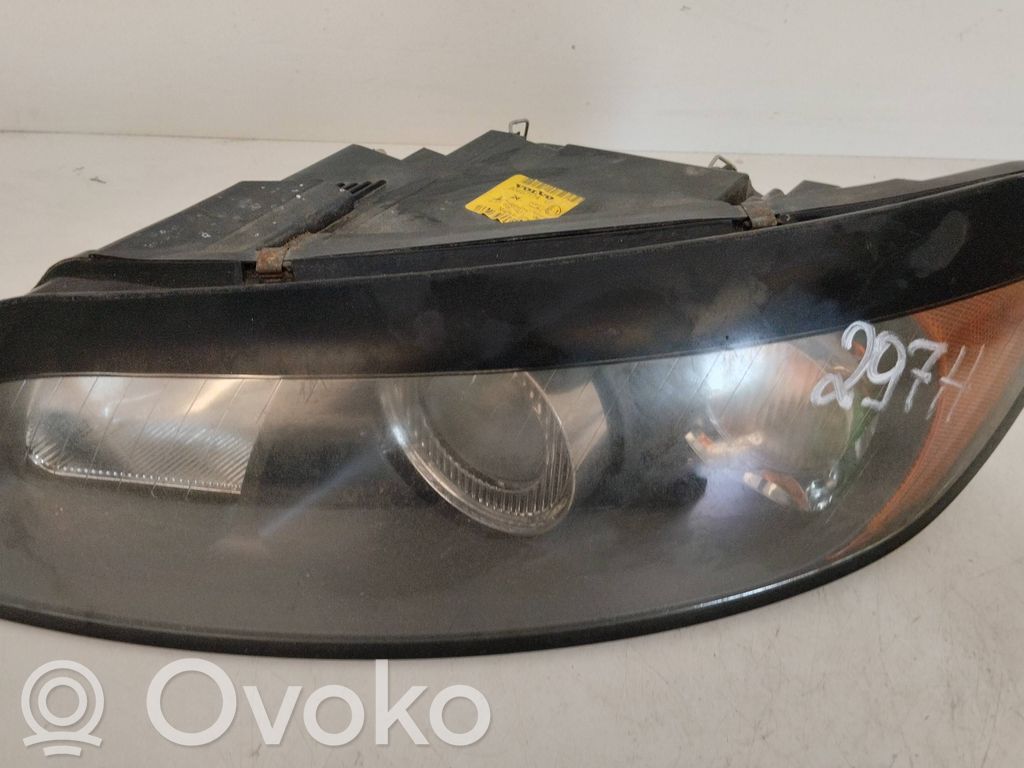 Volvo C30 Lampa przednia 