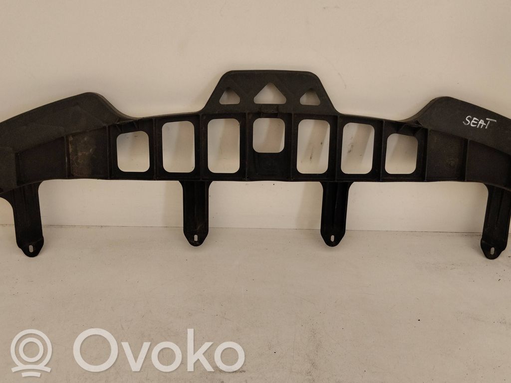 Seat Leon (1P) Front bumper mounting bracket 