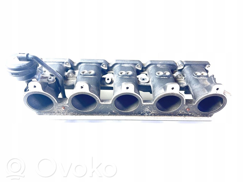 Kolektorius įsiurbimo   07K133201AE,07K133201AE