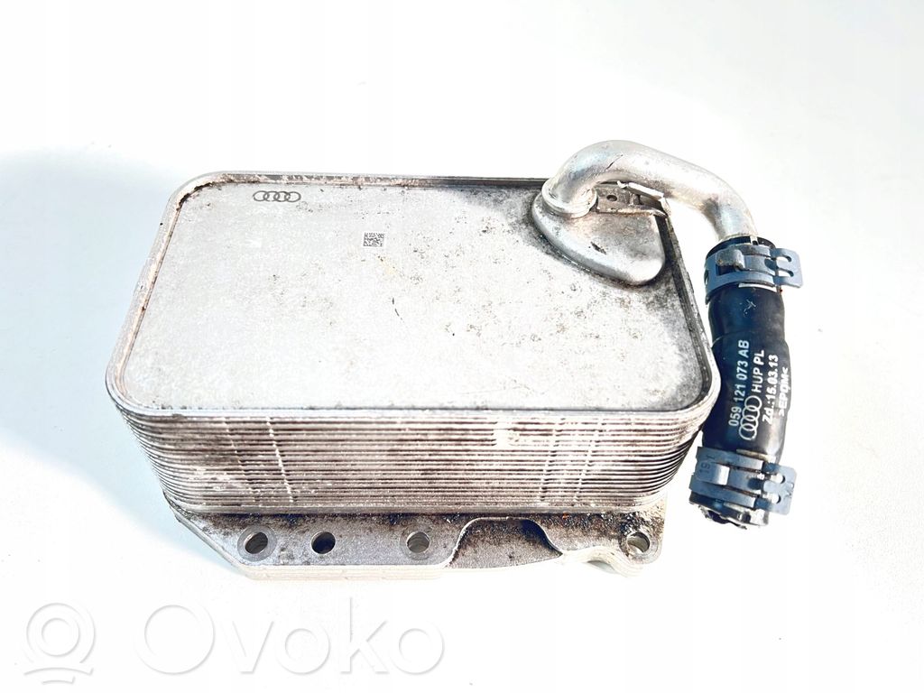 Audi Q7 4M Oil filter mounting bracket 