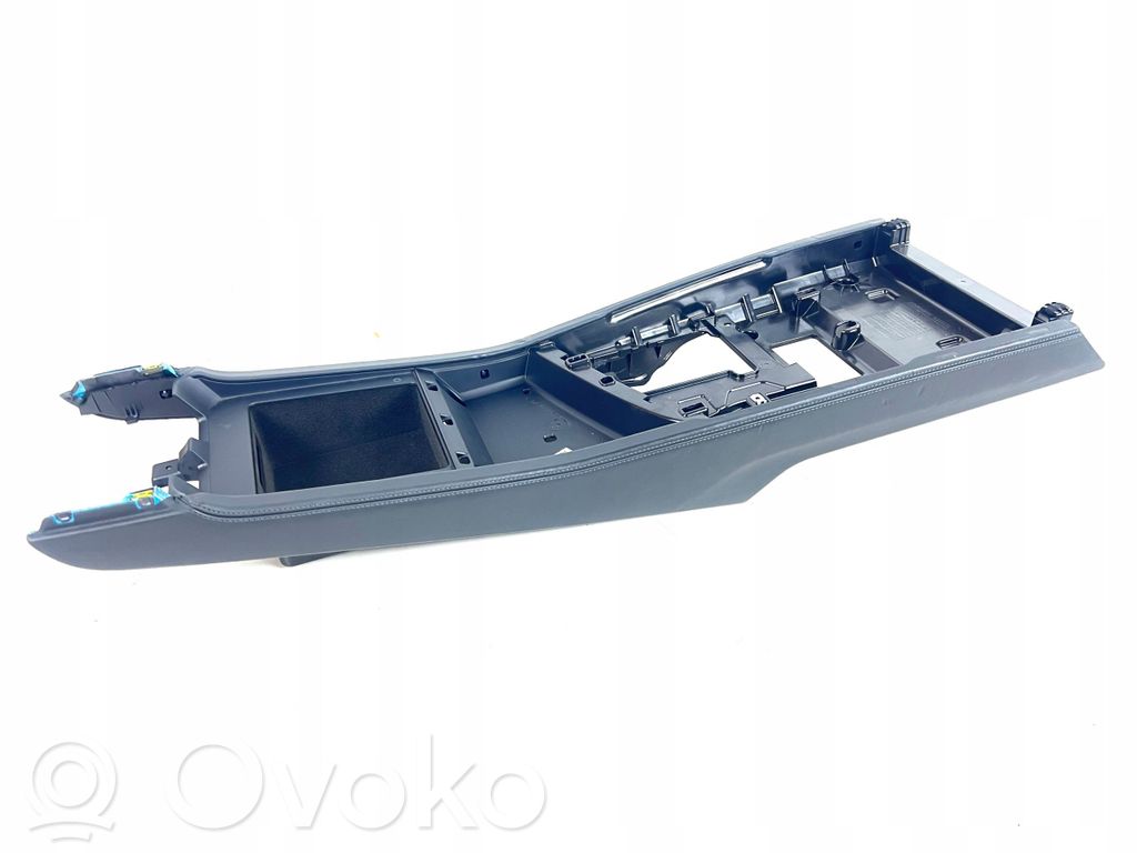 Audi Q7 4M Center console 