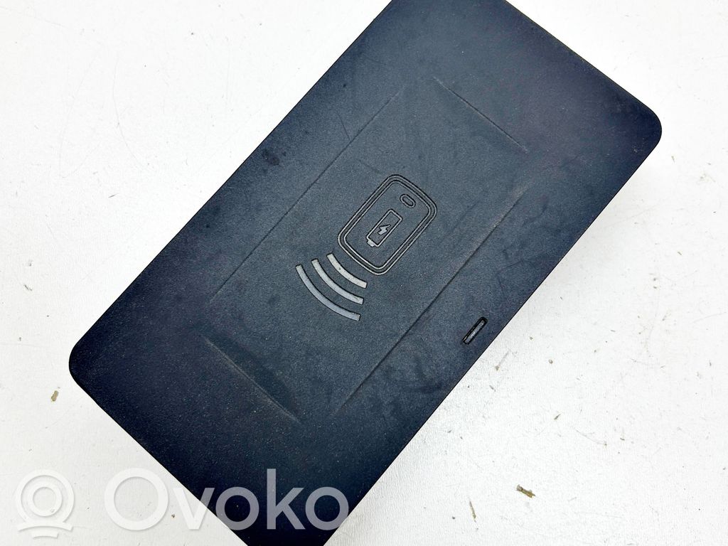 BMW 3 G20 G21 Wireless charging module 