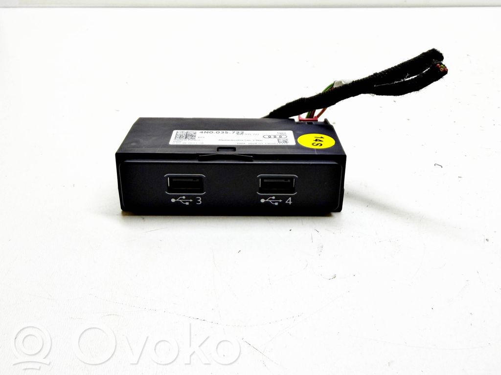 USB-pistokeliitin   4N0035722