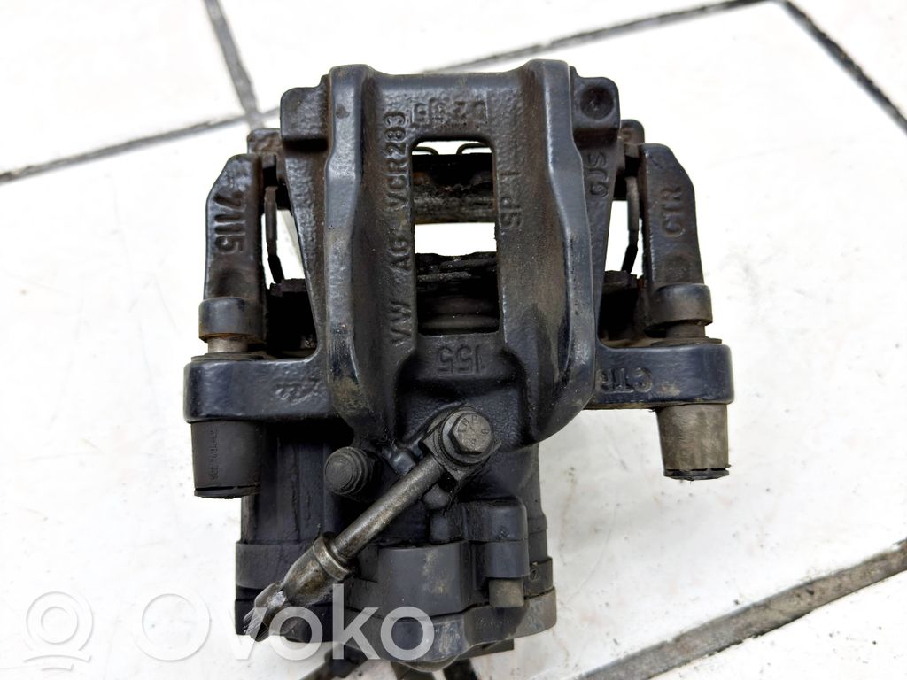 Audi A3 8Y Tylny zacisk hamulcowy 