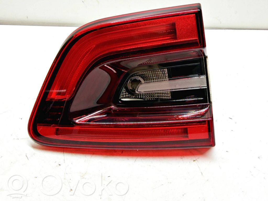 Renault Kadjar Tailgate rear/tail lights 