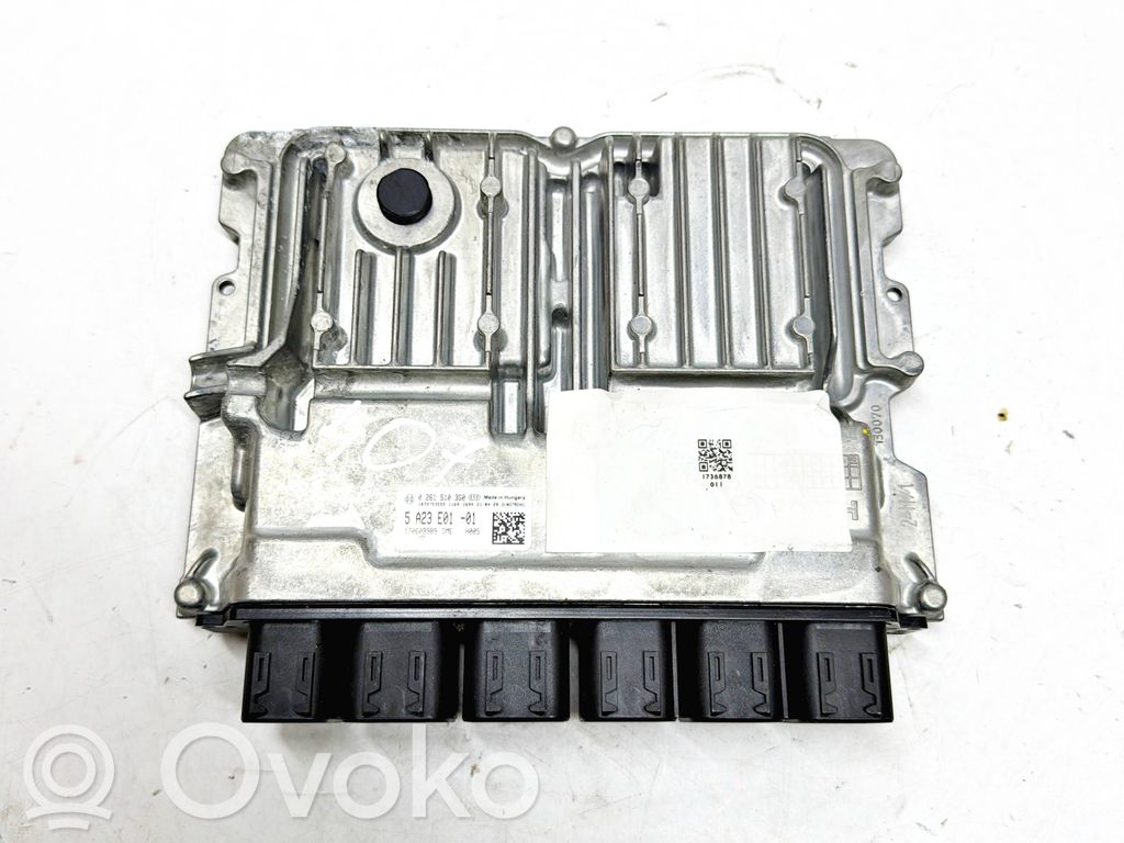 BMW 1 F40 Engine control unit/module 