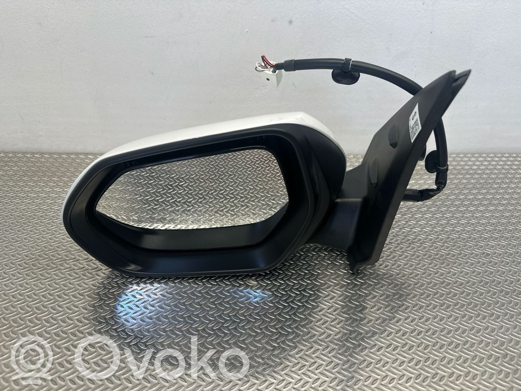 Toyota Yaris XP210 Front door electric wing mirror 