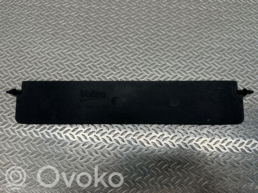 Audi A4 S4 B8 8K Radiatoriaus oro nukreipėjas (-ai) 