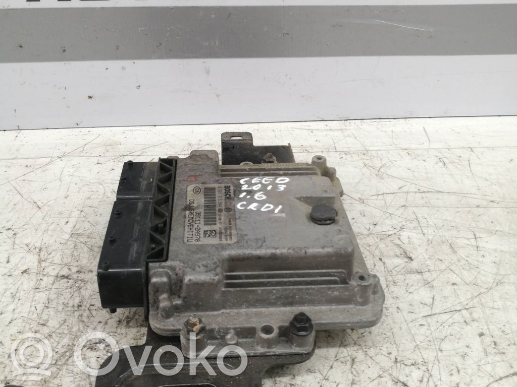 KIA Ceed Engine control unit/module 