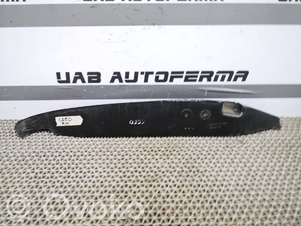 KIA Ceed Путопласт крыла 