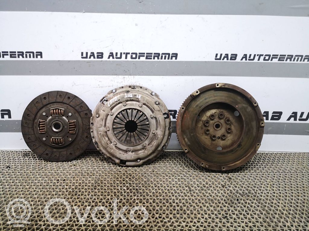 KIA Ceed Sankabos komplektas 