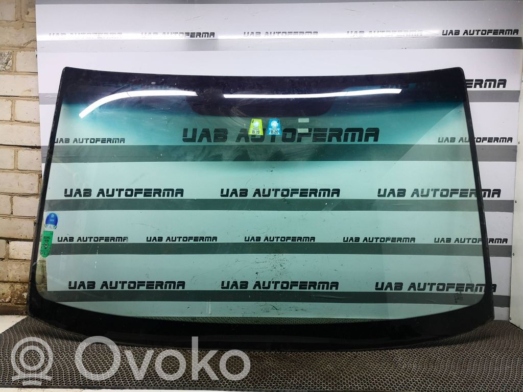 Mercedes-Benz Sprinter W906 Front windscreen/windshield window 