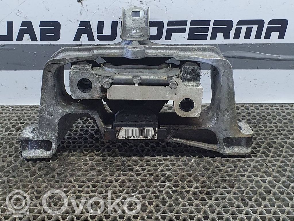 Mercedes-Benz CLA C117 X117 W117 Engine mount bracket 