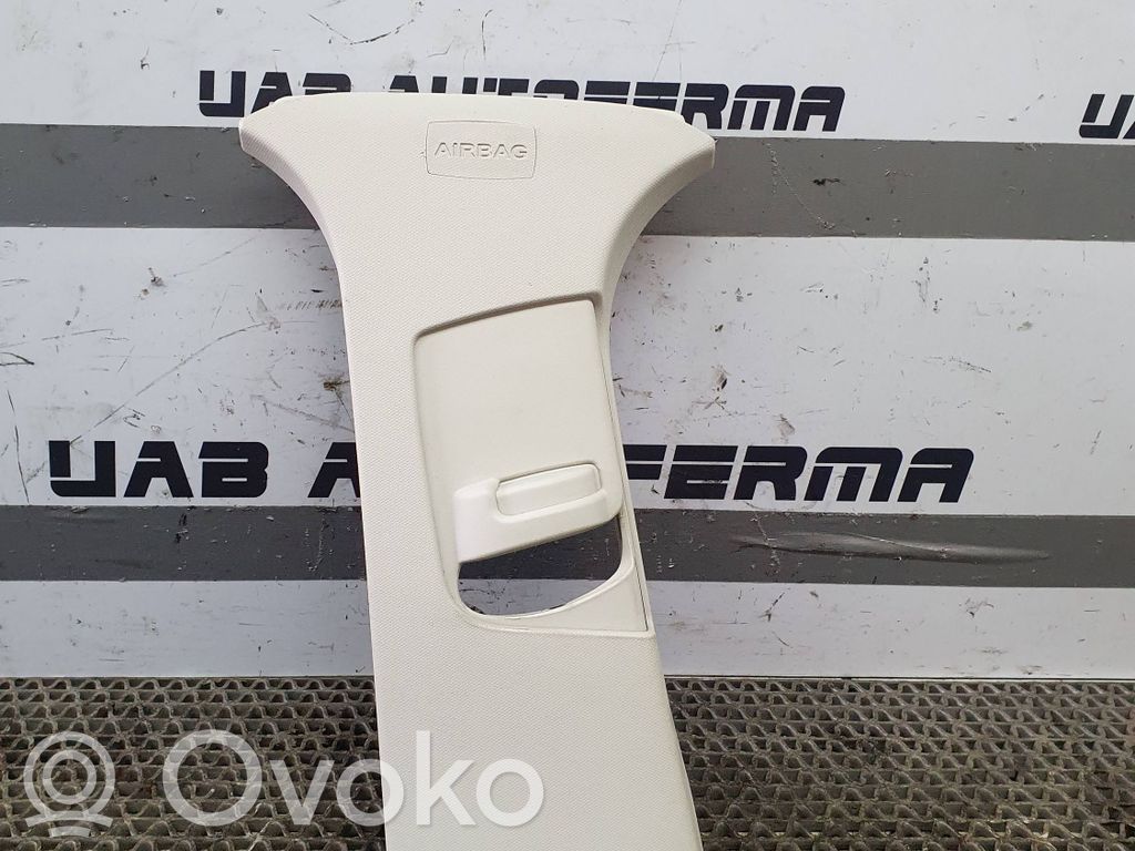 Ford Focus Pilar (B) (superior) 