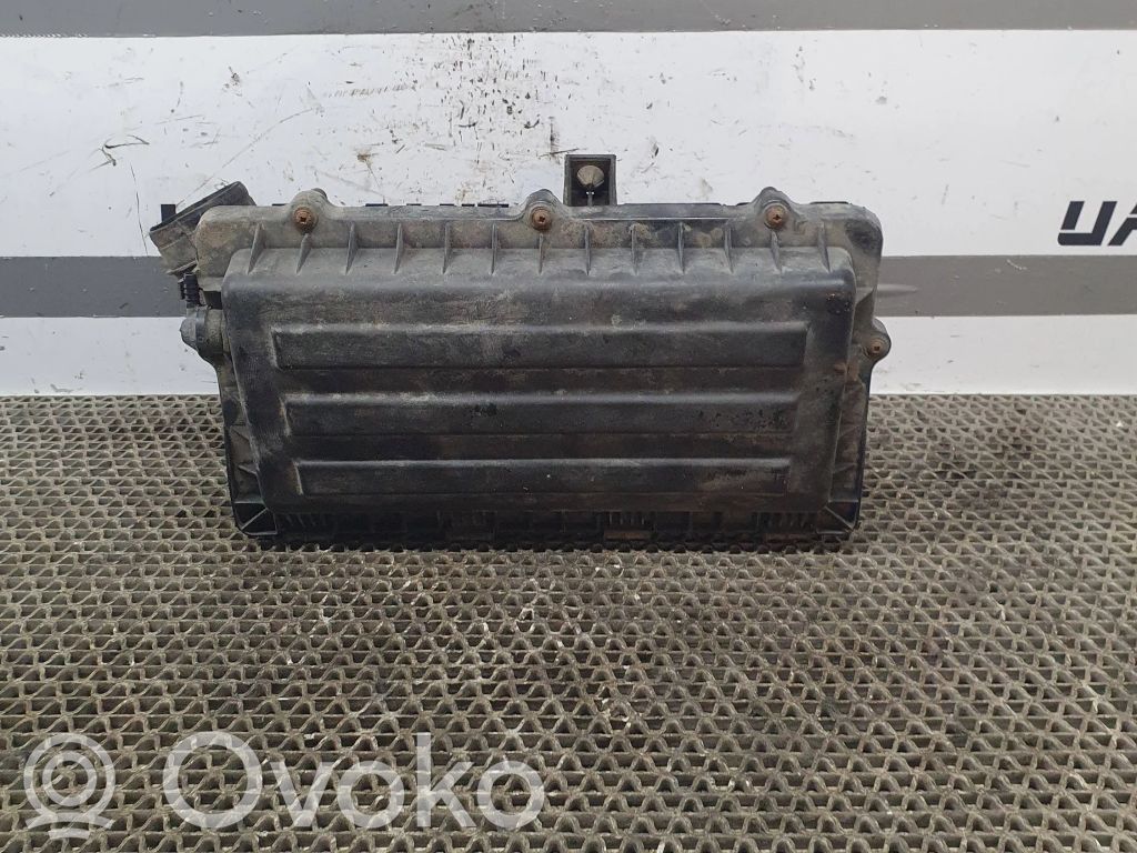 Seat Ibiza IV (6J,6P) Air filter box 