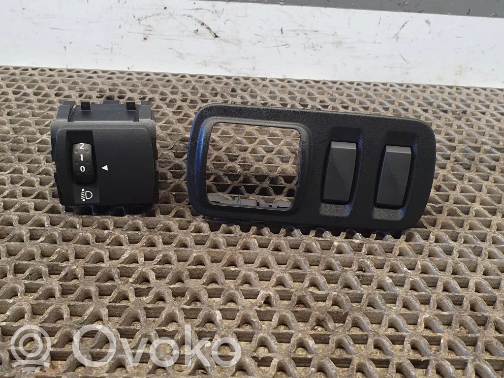 Renault Kadjar Headlight level height control switch 