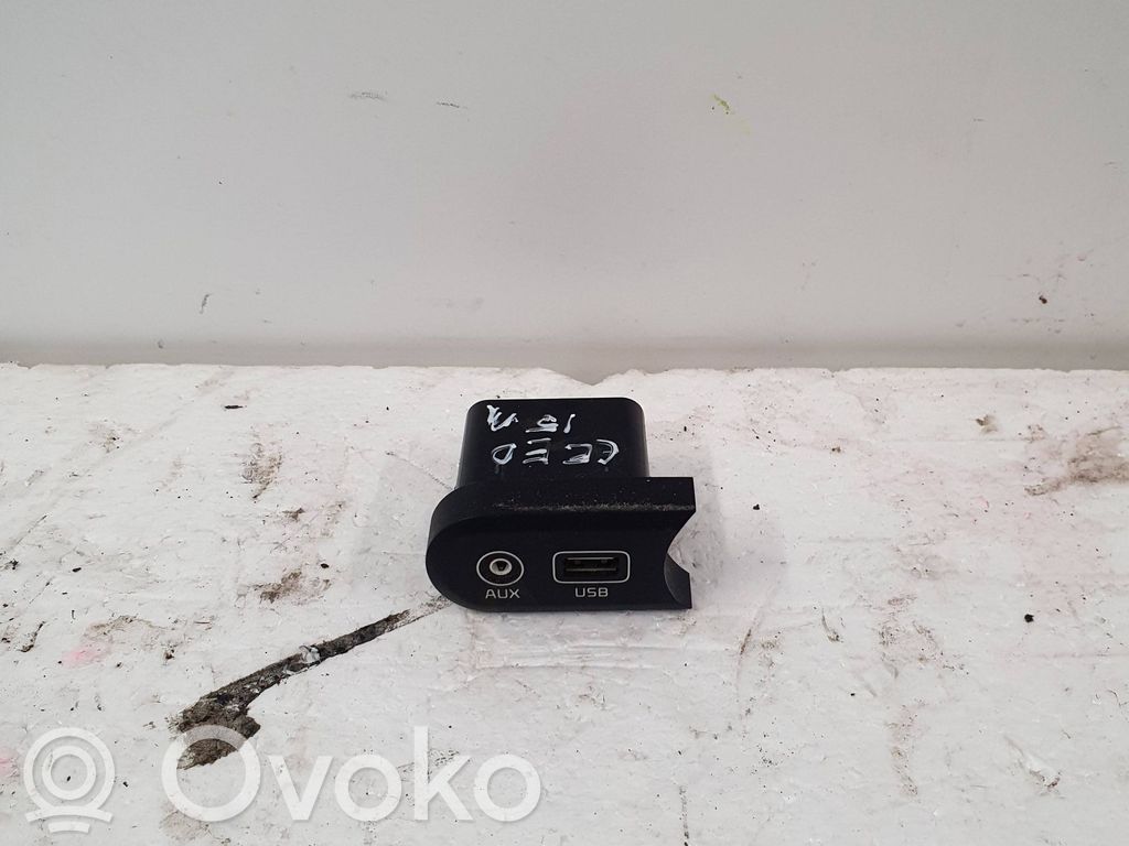 USB-Anschluss   96120A2300