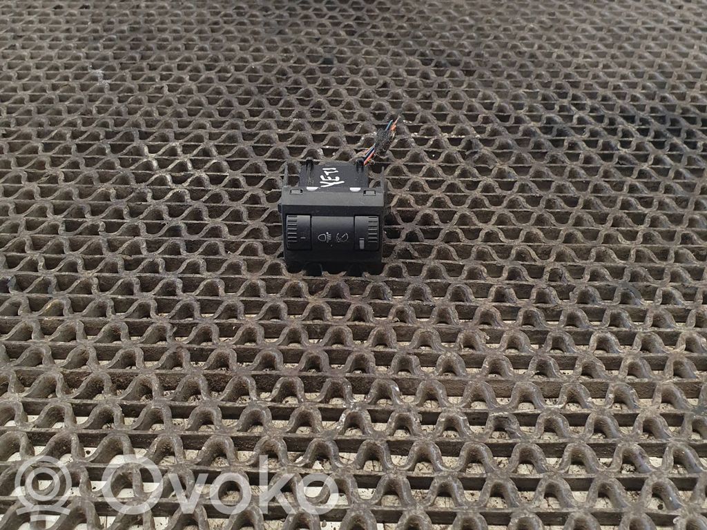 Skoda Yeti (5L) Headlight level height control switch 