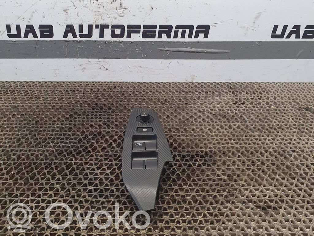 Mazda 3 II Electric window control switch 