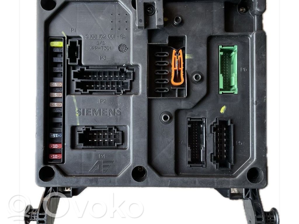 Ford Galaxy Ramka / Moduł bezpieczników 