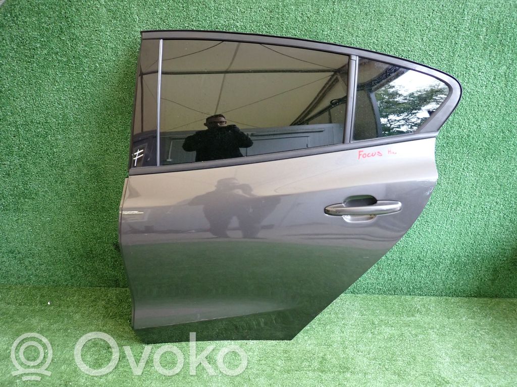 Rear door