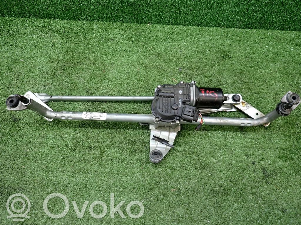 Volkswagen Tiguan Front wiper linkage and motor 