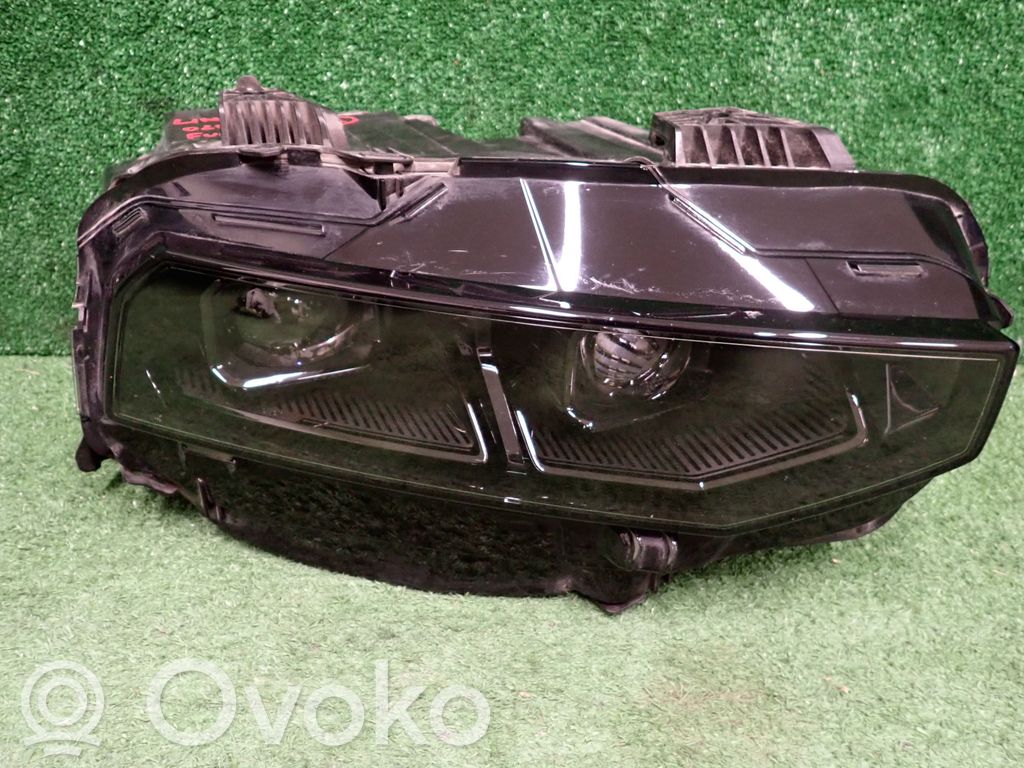 Lynk & co 01 Scheinwerfer 