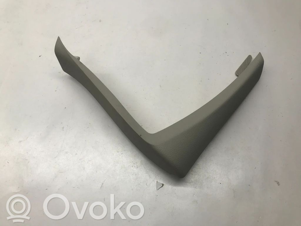 Chrysler Pacifica (A) pillar trim 