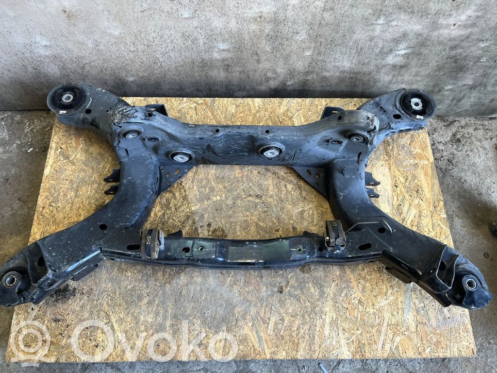 Dodge Challenger Galinis traversas 
