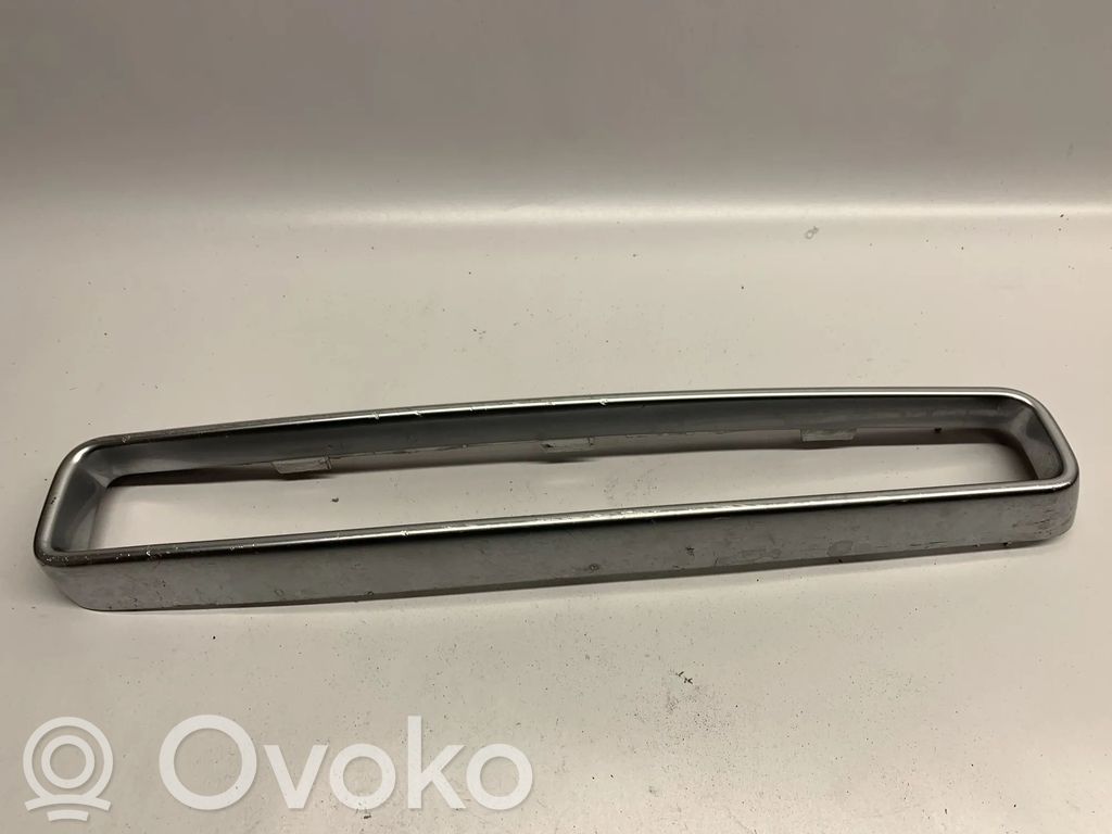 Dodge Challenger Etusäleikkö 