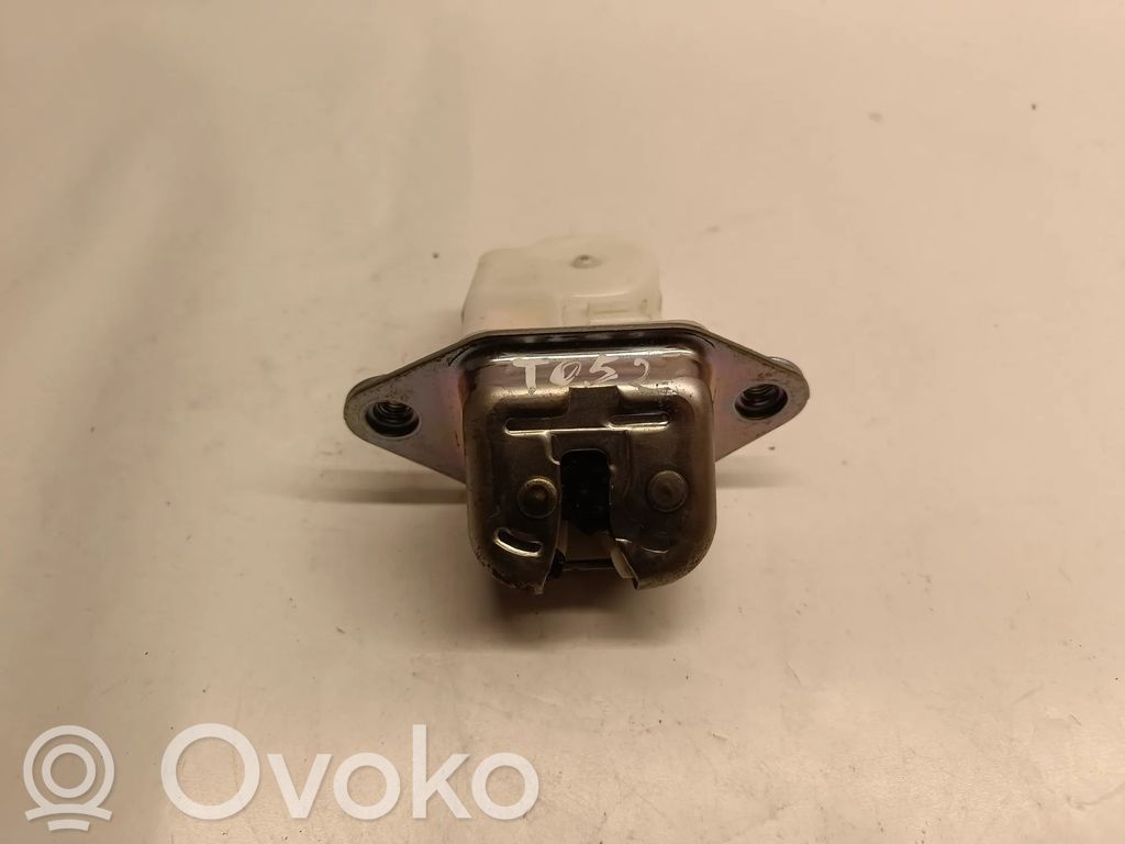 Tailgate/trunk/boot lock/catch/latch   6717