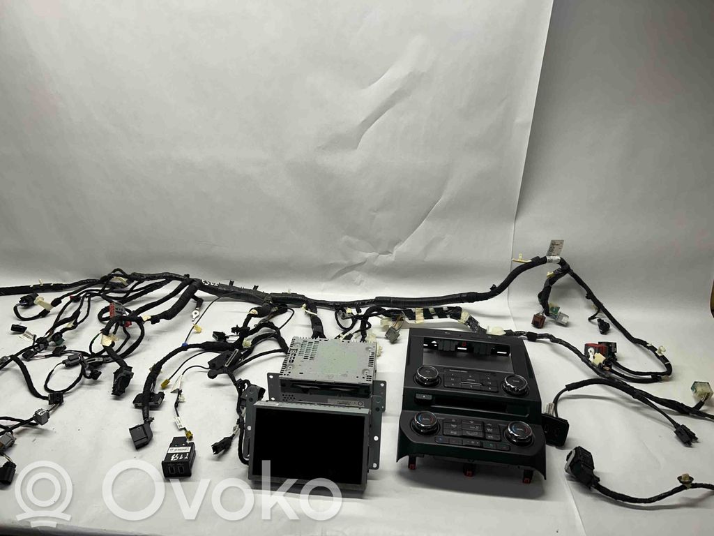 Panel / Radioodtwarzacz CD/DVD/GPS   JL3T18B955SA,JL3T18B955SA,HC3T14F014AC,JL3T14401DFJ,JL3T14G370HKB,JL3T18E245ABG,JL3T19C107BA,JU5T14D202BA