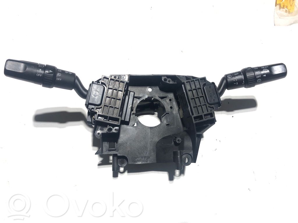 Mazda 3 I Commodo, commande essuie-glace/phare 