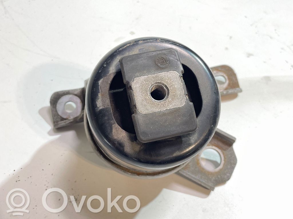 Volvo XC60 Engine mount bracket 