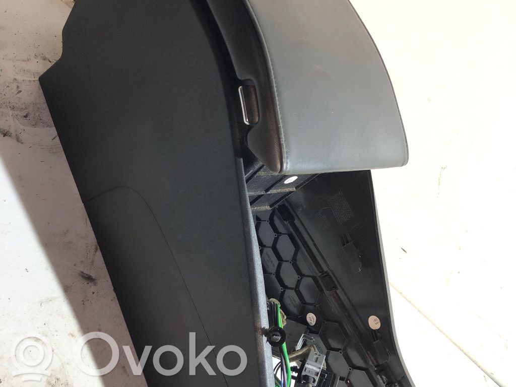 Volvo V70 Armrest 
