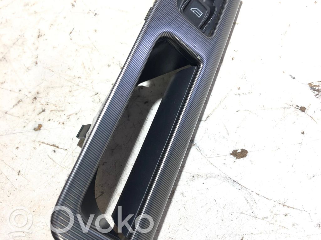 Electric window control switch   30773217,03453405,01105072670794