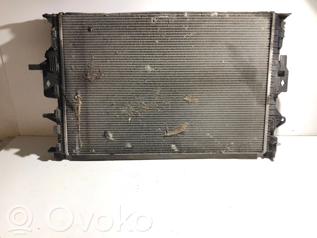 Volvo V40 Aušinimo skysčio radiatorius 