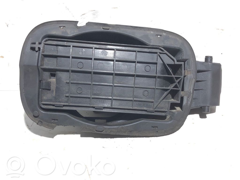 Audi Q7 4L Degalų bako dangtelis 