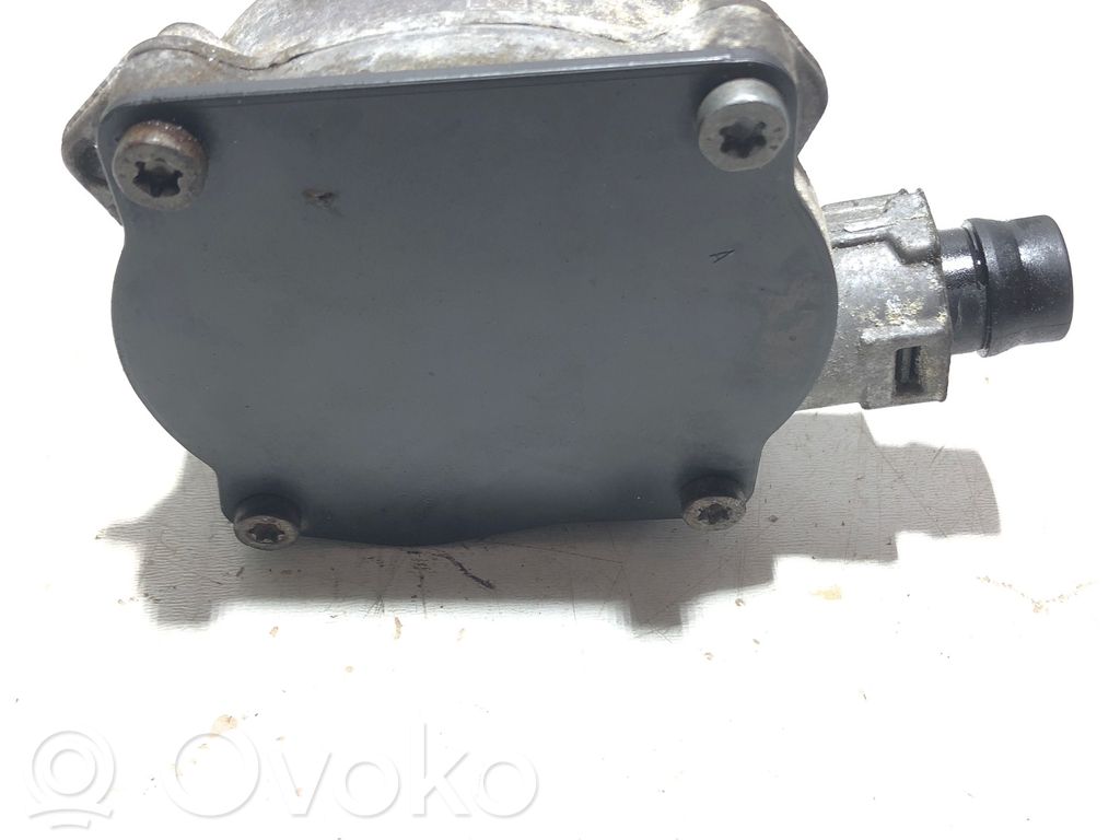 BMW 5 F10 F11 Vacuum pump 