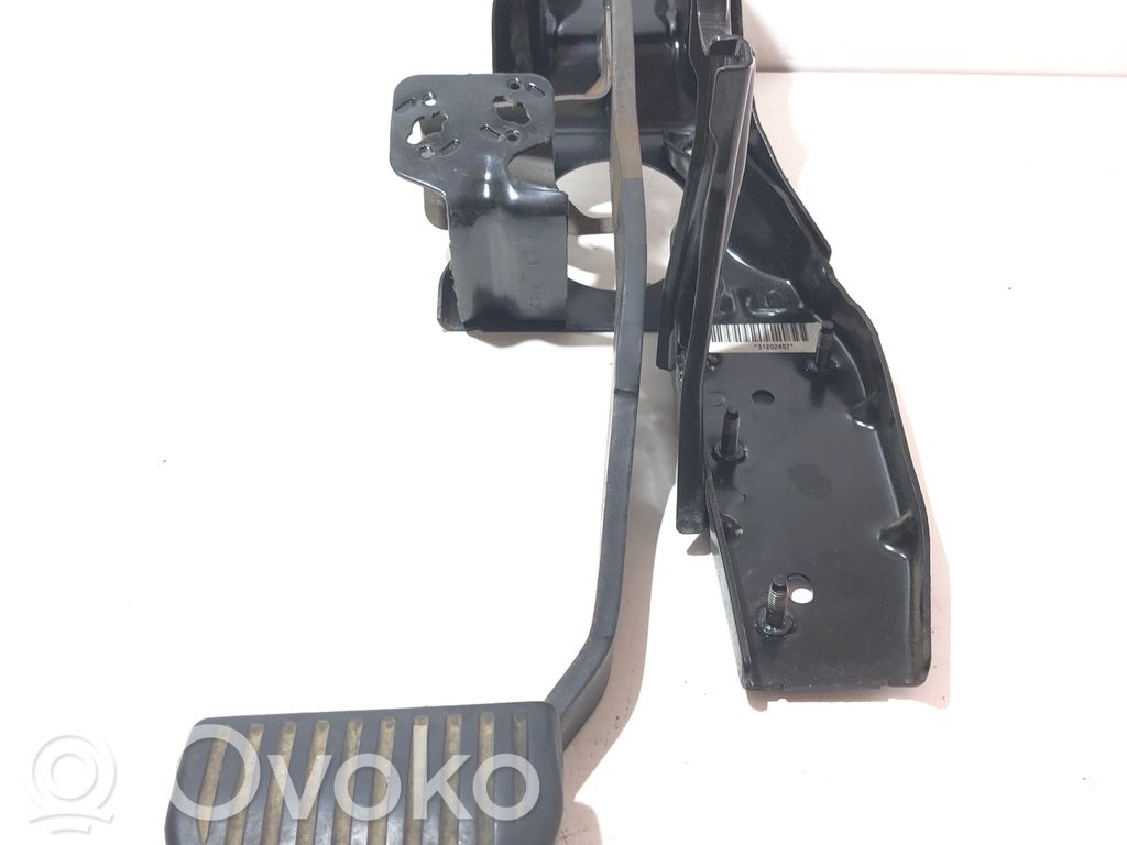 Volvo XC70 Brake pedal 